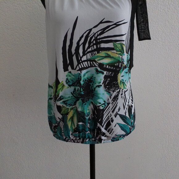 White & Green Floral cute Top, Size: Small - Picture 7 of 10